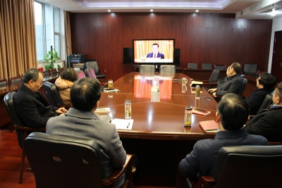安庆：全市各届干部群众认真收听收看十三届全国人大二次会议开幕会