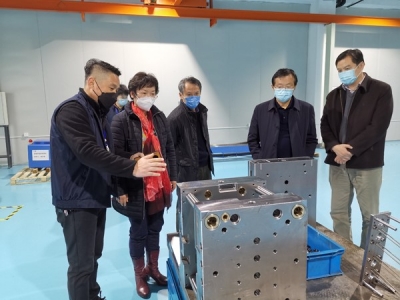 合肥：绽放在防疫一线的“铿锵玫瑰”
