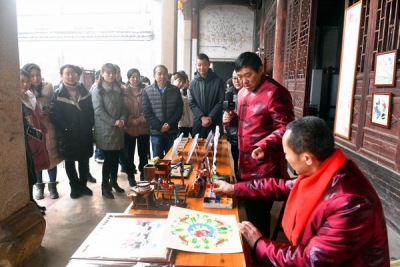 青阳：借艺说廉 同树廉法形象