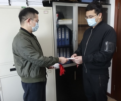 马鞍山：廉政“小书签” 廉洁自律常提醒