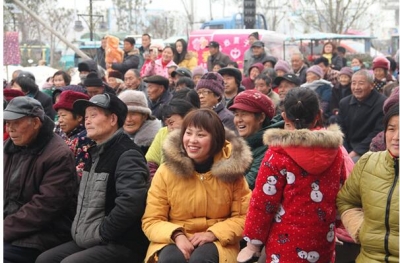 阜阳颍州：节前教育早提醒 廉政巡演“接地气”