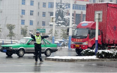 【镜头】江淮初雪紧 人间暖意浓
