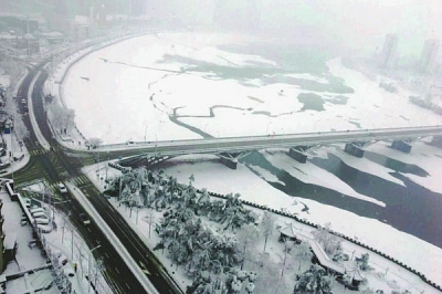 【镜头】小寒时节瑞雪飞