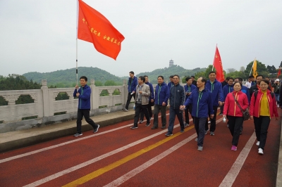 省纪委监委参加第十一届省直机关万佛湖环湖健身走活动