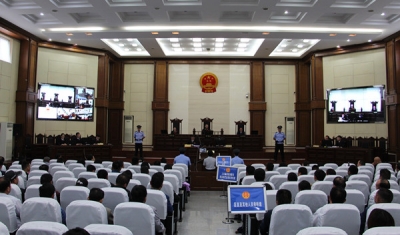 阜阳颍泉：旁听庭审辩护  明晰法纪红线