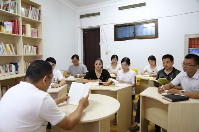 界首：诵读红色经典  争做“讲严立”标杆