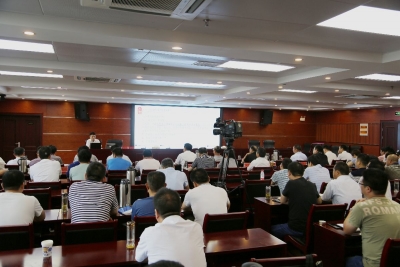 亳州：法律专家做客“谈纪说法”大讲堂