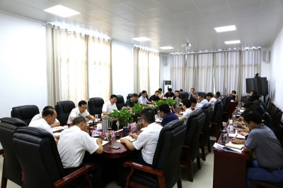 阜阳：市纪委监委中心组专题学习新《条例》