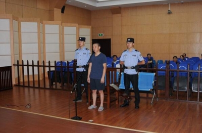 广德县人民医院原副院长高建军出庭受审