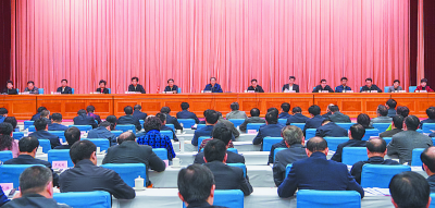 省委召开传达学习全国“两会”精神大会