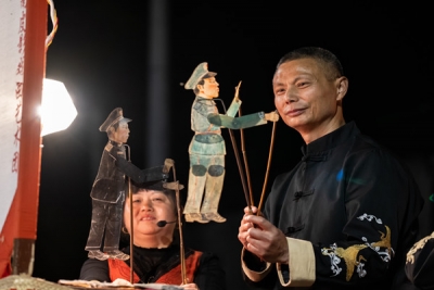 宣城宣州：皮影戏演绎“以案说法”  新形式宣传“破网打伞”