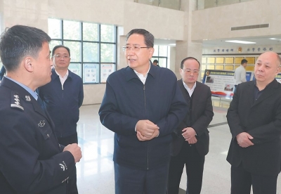 李锦斌在淮南现场督导调研扫黑除恶专项斗争工作