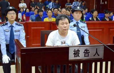 一位粮站女站长的霸道人生