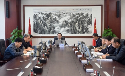 省纪委理论学习中心组召开学习会 传达学习党的十九届四中全会精神 刘惠主持并讲话