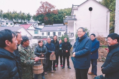 李锦斌深入潜山市五庙乡程冲村蹲点走访