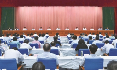 省委召开传达学习全国“两会”精神大会