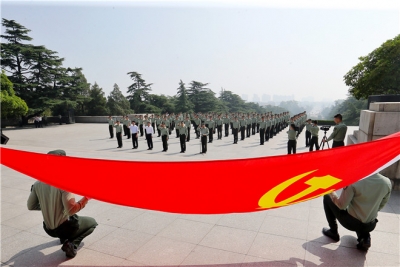 镜头｜一线共产党员风采