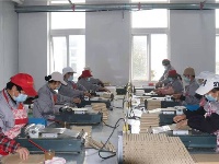 镜头 | 兴产业 助脱贫