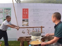 镜头 | 兴产业 助脱贫