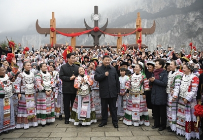 习近平春节前夕赴贵州看望慰问各族干部群众