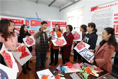 镜头 | 巾帼心向党 绽放新时代