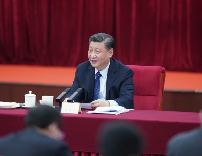 习近平：把保障人民健康放在优先发展的战略位置 着力构建优质均衡的基本公共教育服务体系