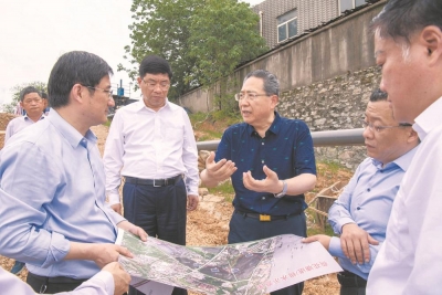 李锦斌在池州铜陵暗访督导突出生态环境问题整改