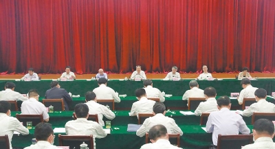 省委理论学习中心组在小岗干部学院举行学习报告会