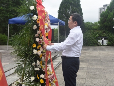 省纪委理论学习中心组学习会议暨党史学习教育专题读书班举行  刘惠主持并讲话