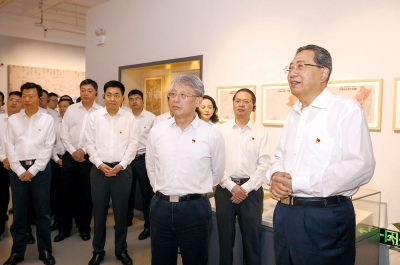 李锦斌参加省委办公厅综合调研室党支部党史学习教育专题组织生活会