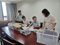 镜头 | 坚守重要时间节点 毫不松懈纠治四风