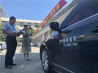 镜头 | 坚守重要时间节点 毫不松懈纠治四风