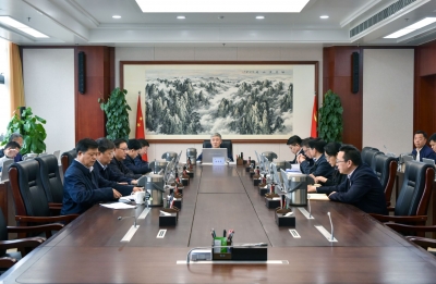 省纪委召开常委会（扩大）会议 传达学习全国“两会”精神
