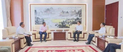 郑栅洁会见“中国好人”李培生、胡晓春