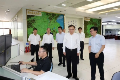 梁言顺到省气象局走访调研并调度防汛工作