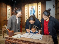 鏡頭 | 上好家風(fēng)建設(shè)必修課