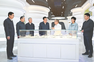 梁言順在霍邱縣調研并帶案下訪、隨機接訪時強調 堅持開門抓教育持續(xù)深化集中整治 讓群眾有更多更直接更實在的獲得感