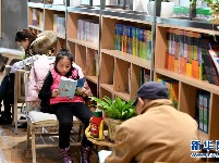 合肥：“城市阅读空间”里乐享阅读便利