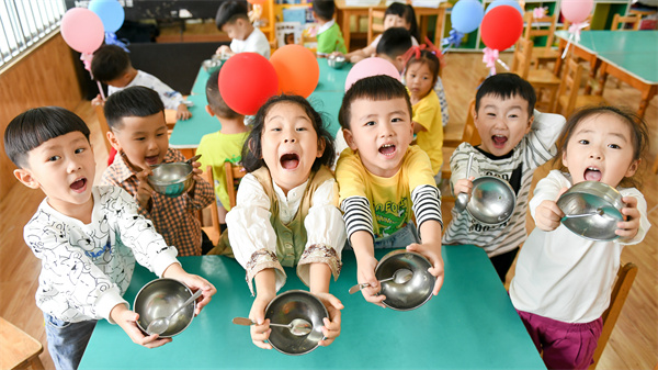 镜头|珍惜粮食  拒绝“剩”宴