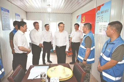 梁言顺在芜湖市调研长江防汛工作和经济社会发展情况