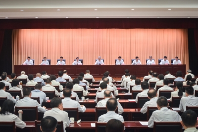 省纪委监委召开纪律专题党课报告会暨先进表彰会 刘海泉作党课报告