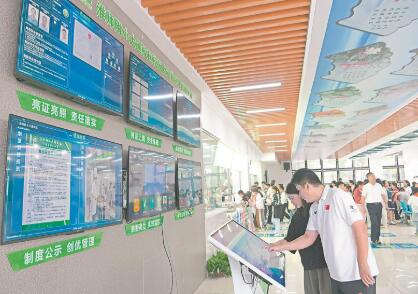 【安徽日报】筑牢校园“食安”防线