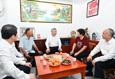 李希在山東調(diào)研時(shí)強(qiáng)調(diào) 深入落實(shí)新時(shí)代黨的自我革命要求 進(jìn)一步推動(dòng)紀(jì)檢監(jiān)察工作高質(zhì)量發(fā)展