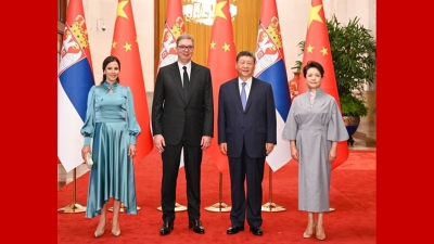 习近平同塞尔维亚总统武契奇会谈