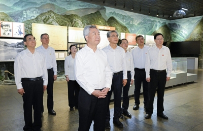 李希在贵州调研时强调 深入学习贯彻习近平党建思想 抓深抓实全面从严治党和反腐败工作